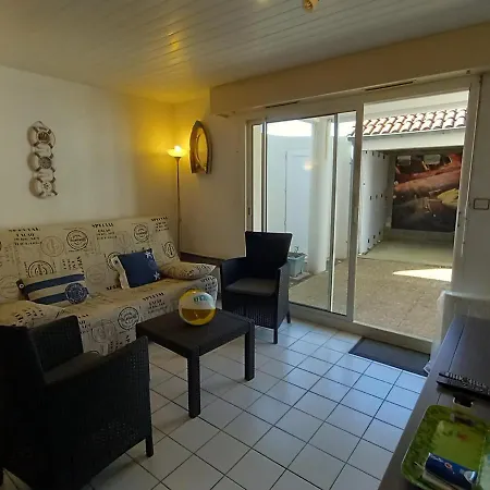 Calme Avec Terrasse, Garage, Proche Et Marche - - Fr-1-323-145