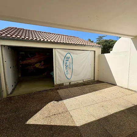 Appartement Calme Avec Terrasse Et Garage A Saint-Jean-De-Monts - Fr-1-323-145 *