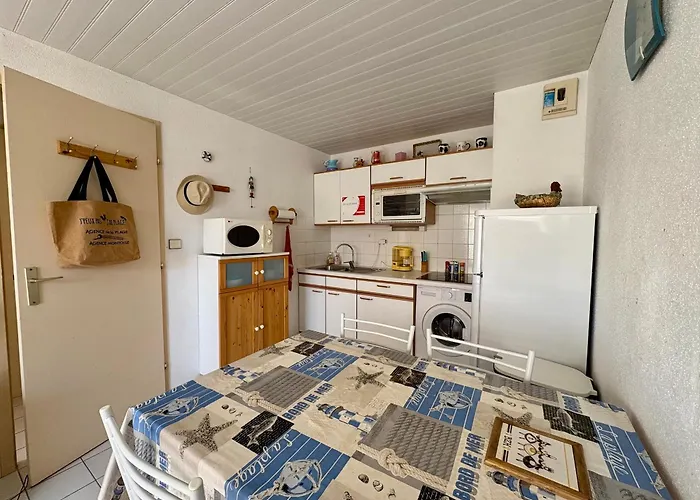 Appartement Calme Avec Terrasse Et Garage A Saint-Jean-De-Monts - Fr-1-323-145