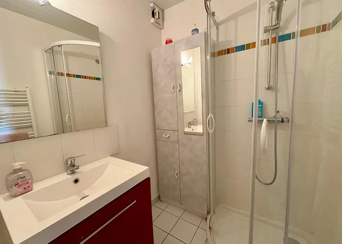 Appartement Calme Avec Terrasse Et Garage A Saint-Jean-De-Monts - Fr-1-323-145 아파트